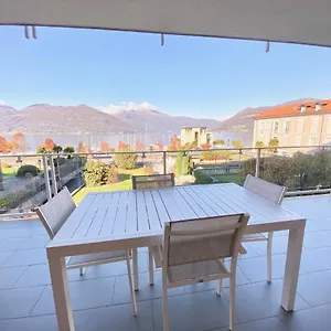 appartamento-palazzo-di-vetro-luino.it-lombardy.com/